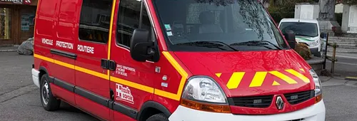 Charente : un routier percute une maison et se tue