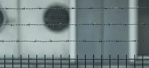 Angoulême : des explosions devant la prison à minuit