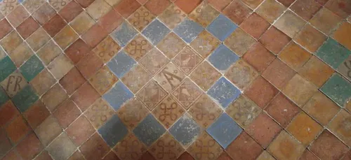 Cognac : alcoolisé, il arrache le carrelage de sa cellule de...