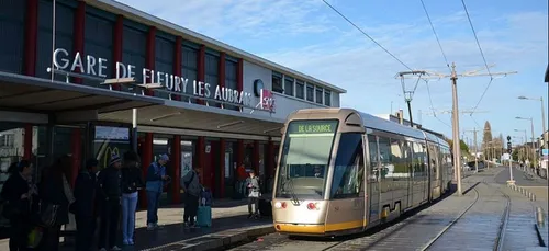 Orléans : Un abri à vélos à la gare des Aubrais en 2019
