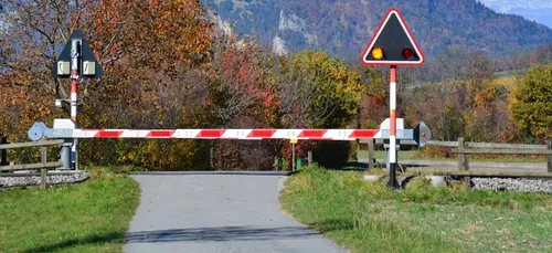 Sablé : Un train de marchandises percute un camion