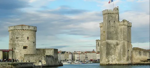 La Rochelle : blessé par une fusée lors de la victoire des Bleus