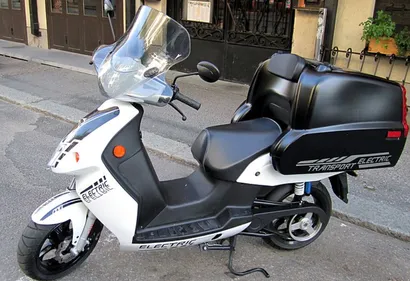 Bourges : il fonce délibérément sur un policier et prend la fuite