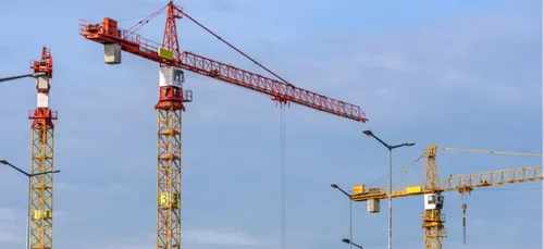 Angers : un ouvrier secouru en haut d’une grue de 48m