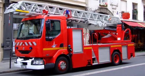 Vienne : un camion de pompiers fait plusieurs tonneaux