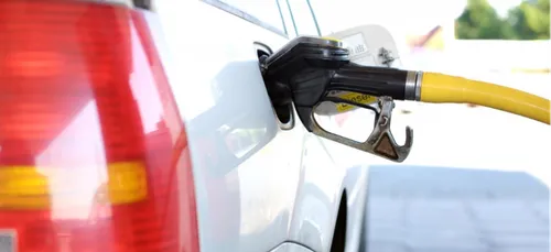 La hausse des taxes sur le carburant provisoirement suspendue