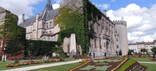 Acte IV : Angoulême se prépare avant la manifestation des gilets...