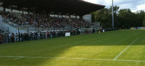 USO - PSG : de nouvelles tribunes installées au stade