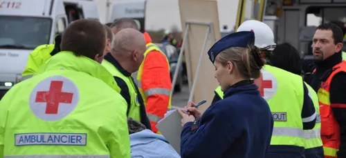 Poitiers : un ambulancier passe pour une victime et dupe ses...