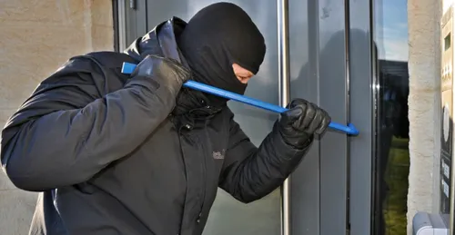 Loiret : une bagarre éclate entre un cambrioleur et des retraités