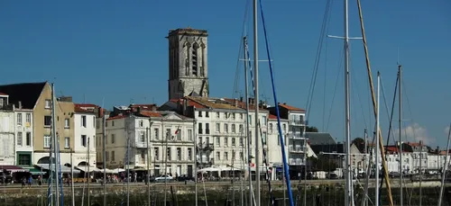 Des centaines d’emplois saisonniers à pourvoir en Charente-Maritime !