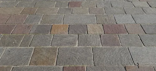 Poitiers : la ville condamnée après la chute d’une cycliste sur les...