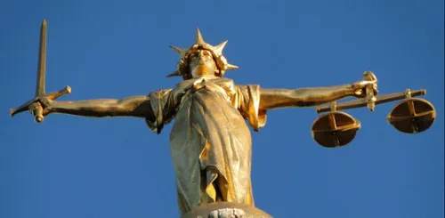 Poitiers : un avocat condamné pour avoir construit une piscine sans...