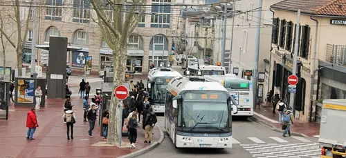 Limoges : le passager d’un bus chute grièvement lors d’un freinage