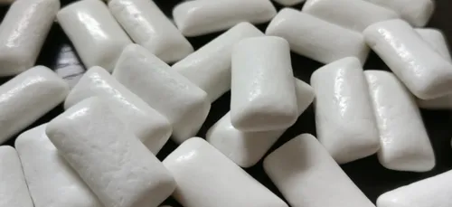 Limousin : une députée veut faire interdire le chewing-gum à...