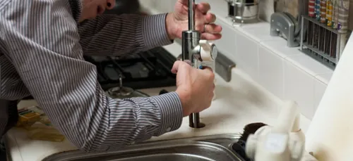 Vienne : de faux plombiers et policiers volent dans les maisons !