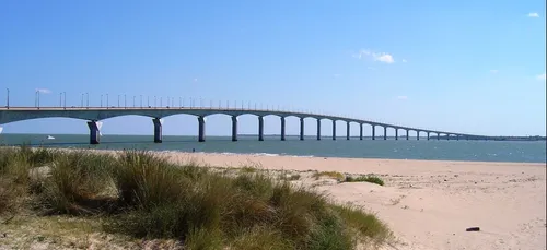 Hausse estivale des tarifs du péage du pont de l’île de Ré