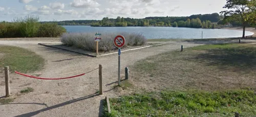 Vienne : un homme ne noie devant sa famille au lac de Saint-Cyr