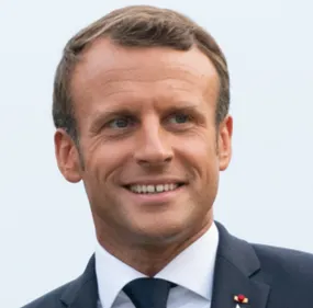 Haute-Vienne : des militants décrochent le portrait d’Emmanuel...