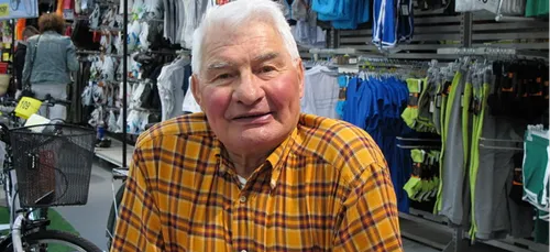 Raymond Poulidor, l'ancien champion de cyclisme a été hospitalisé...