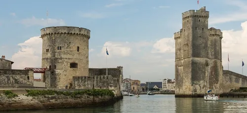 Airbnb a versé 500 000 euros de taxe de séjour en 2019 à la Rochelle