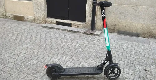 Charente : un homme en trottinette insulte et blesse plusieurs...