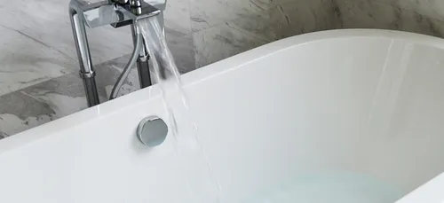 Loir-et-Cher : une mère oublie son bébé dans la baignoire et le...