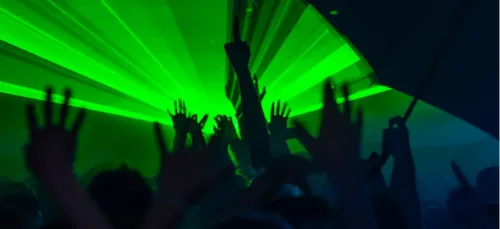 Loiret : des jeunes bravent les interdits pour faire une fête géante