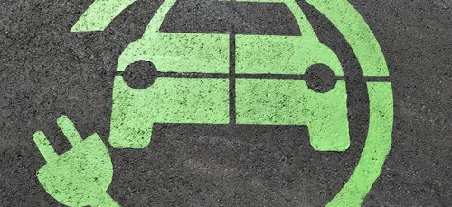 « Les véhicules électriques toujours trop chers » selon...