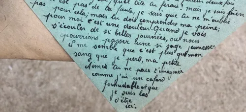 200 lettres d’amour échangées pendant la guerre retrouvées en...