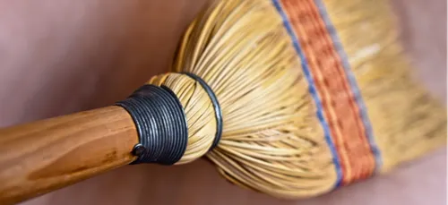 Limoges : deux gérants d’un bar tabac maîtrisent un braqueur à...