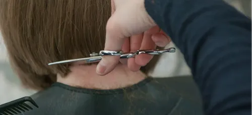 Limoges : des coiffeurs vont proposer des coupes gratuites aux...