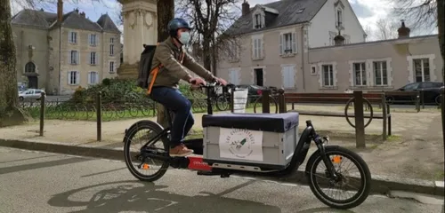 Les Cycloposteurs : des Orléanais vont valoriser nos déchets...