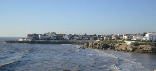 Charente-Maritime : un homme chute de 12 mètres sur des rochers