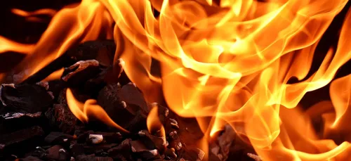 Charente-Maritime : important incendie au sud de Surgères