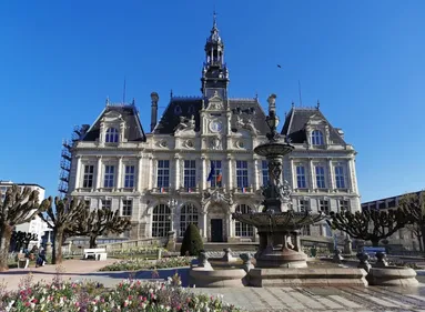 Limoges : le squat de la Révolution évacué par la police ce...