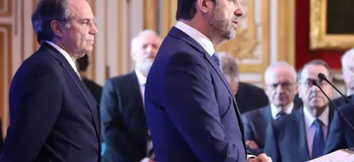 Castaner accuse Mélenchon de «ne pas aimer» la justice