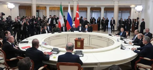 Poutine : Nous travaillons étroitement avec l'Iran pour résoudre la...