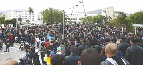 Algérie : manifestations à Béjaïa contre la candidature de...