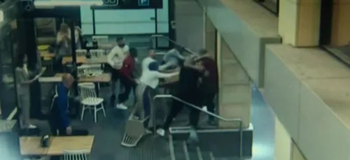 VIDÉO : UNE FEMME MUSULMANE ENCEINTE SAUVAGEMENT AGRESSÉE,  DANS UN...