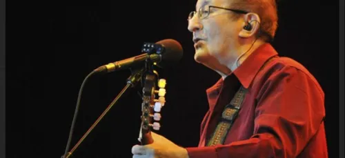 « Citoyen du monde, Idir nous laisse un répertoire inoubliable »,...