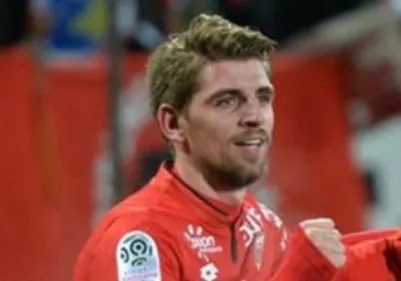 Football : Xeka reste au DFCO !