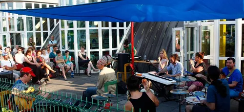 "Chut ! La Médiathèque Côte-d'Or fait du bruit"
