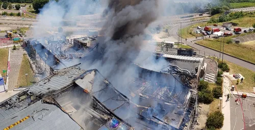 Les images de l’incendie de l’aire d’autoroute Dijon Brognon