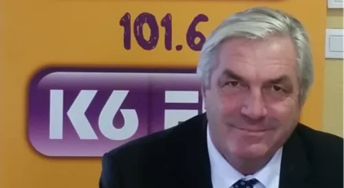 François Sauvadet : « Encore une fois, monsieur Rebsamen, le...