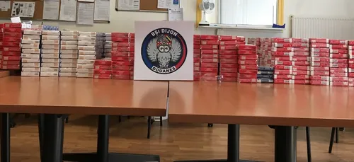 Saisie de 2 456 paquets de cigarettes par la brigade des douanes de...