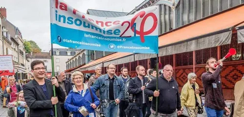 La France Insoumise apporte son soutien aux manifestants des...