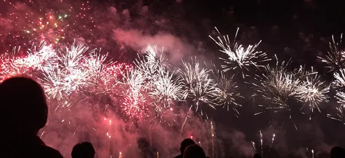 Le feu d’artifice du lac Kir a pu être tiré