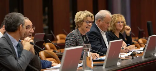 La Région, les élus et la profession se mobilisent pour la...