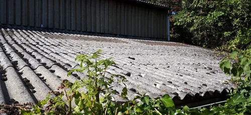 Le toit de la salle Boisselot est-il pris par l’amiante ?